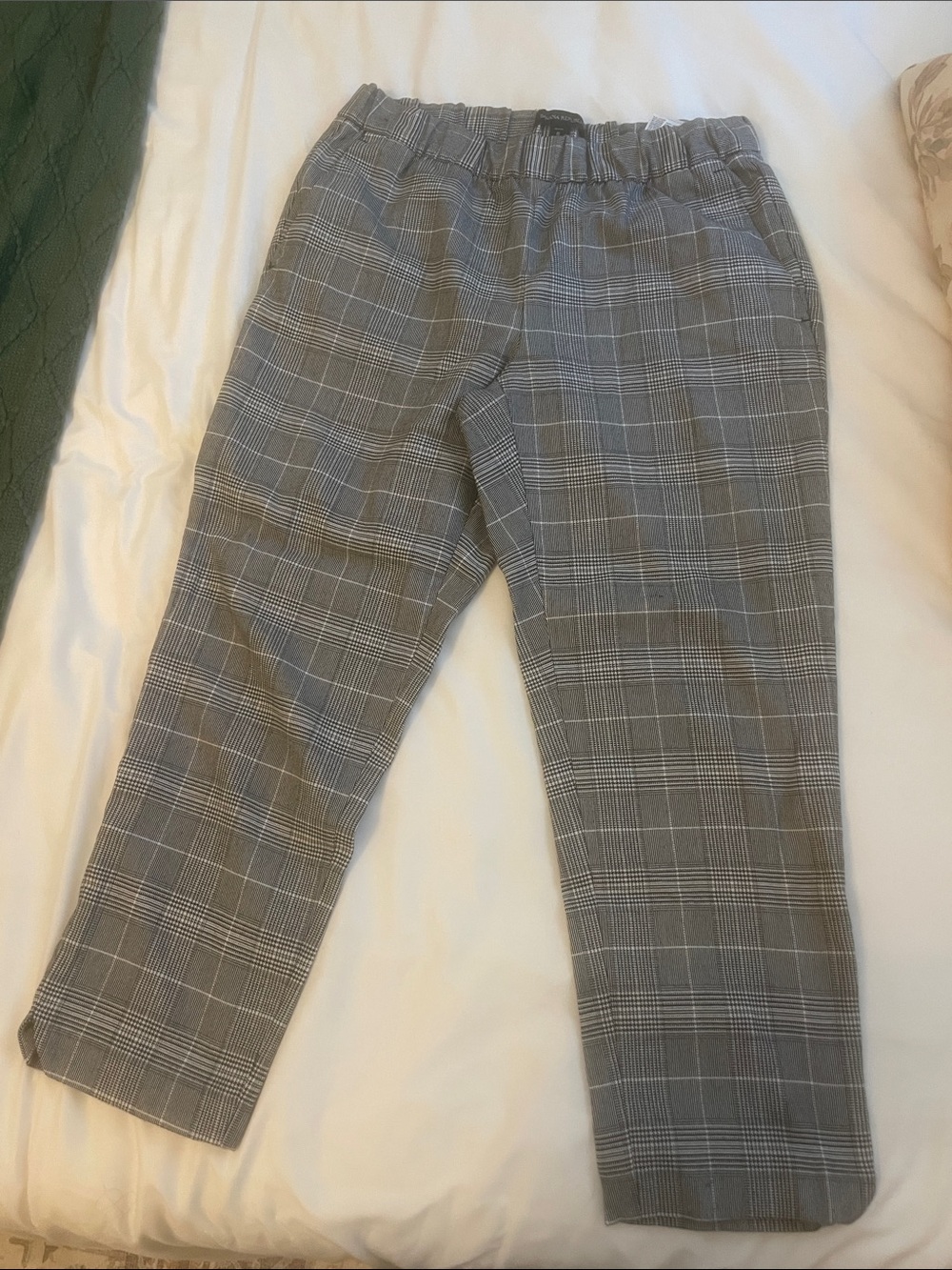 Women’s Gray Plaid Elastic Waist Pants